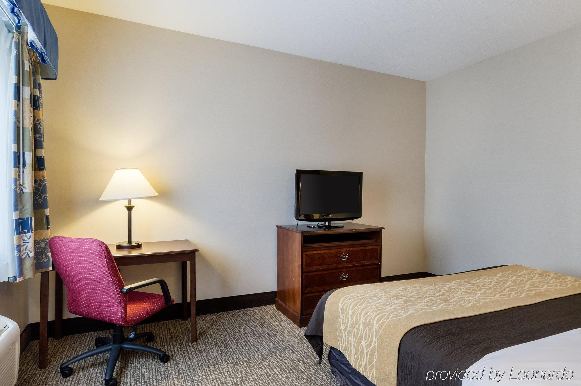 Towneplace Suites By Marriott Hadley Amherst Exterior photo