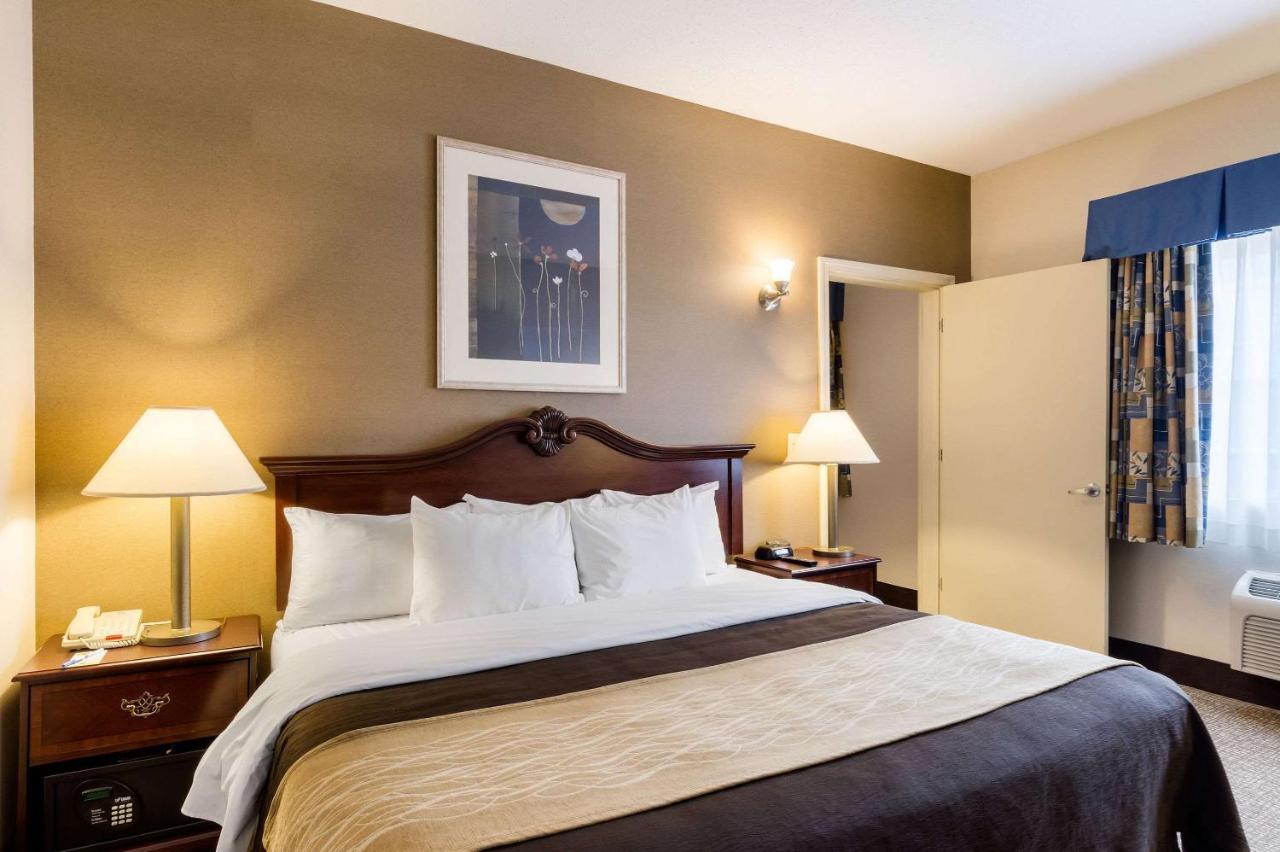Towneplace Suites By Marriott Hadley Amherst Exterior photo